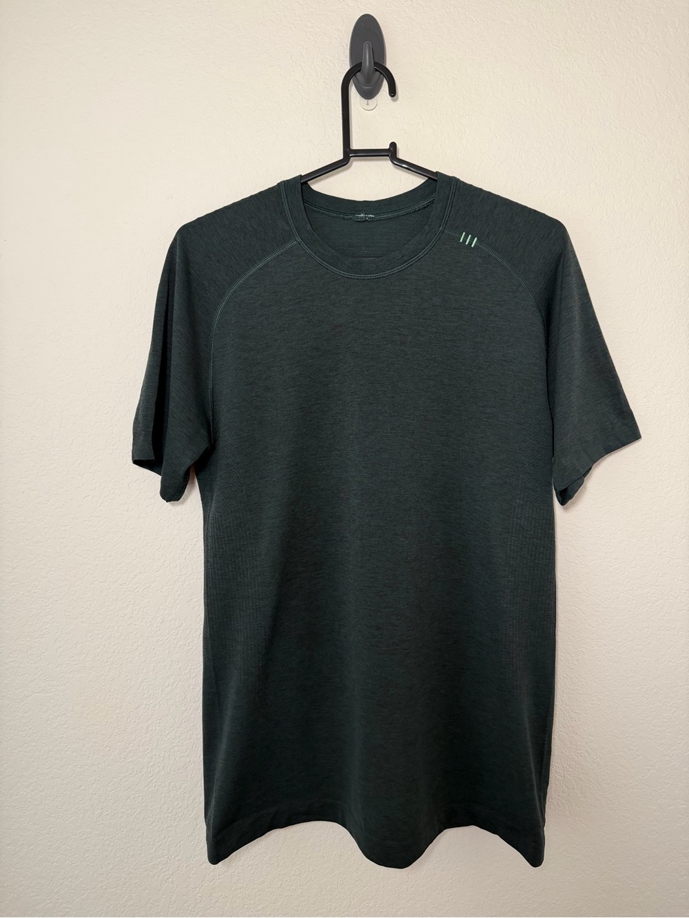 lululemon athletica Men's Dark Green Short Sleeve Crew
